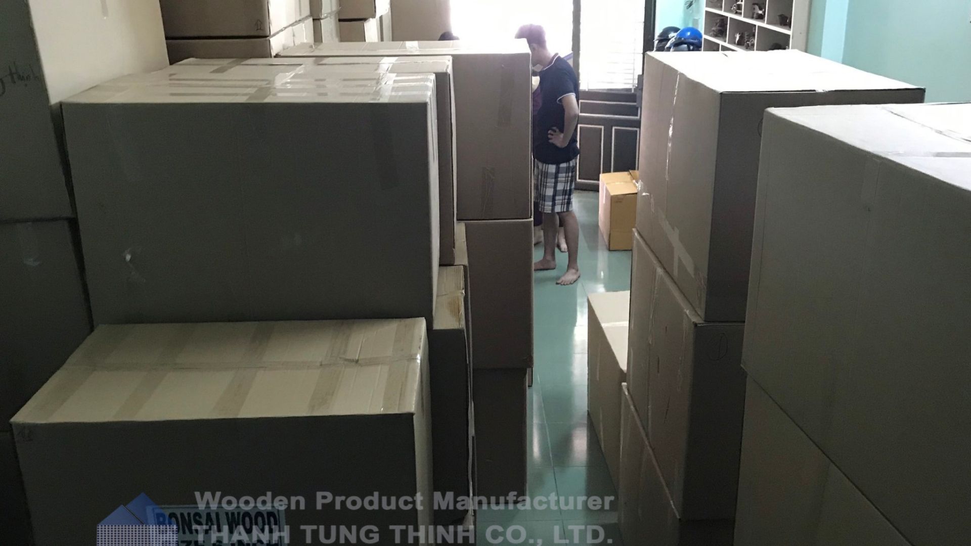 Wholesale-wooden-products-warehouse