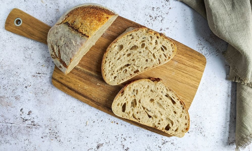 Cutting-Board-With-Handle-1