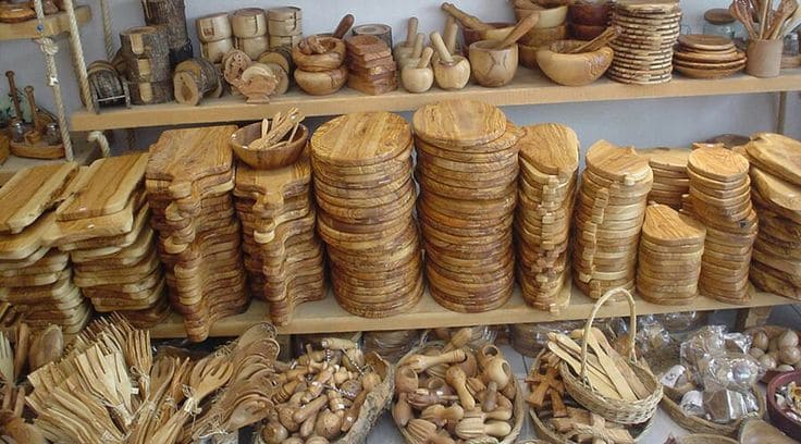 đồ dùng bằng gỗ